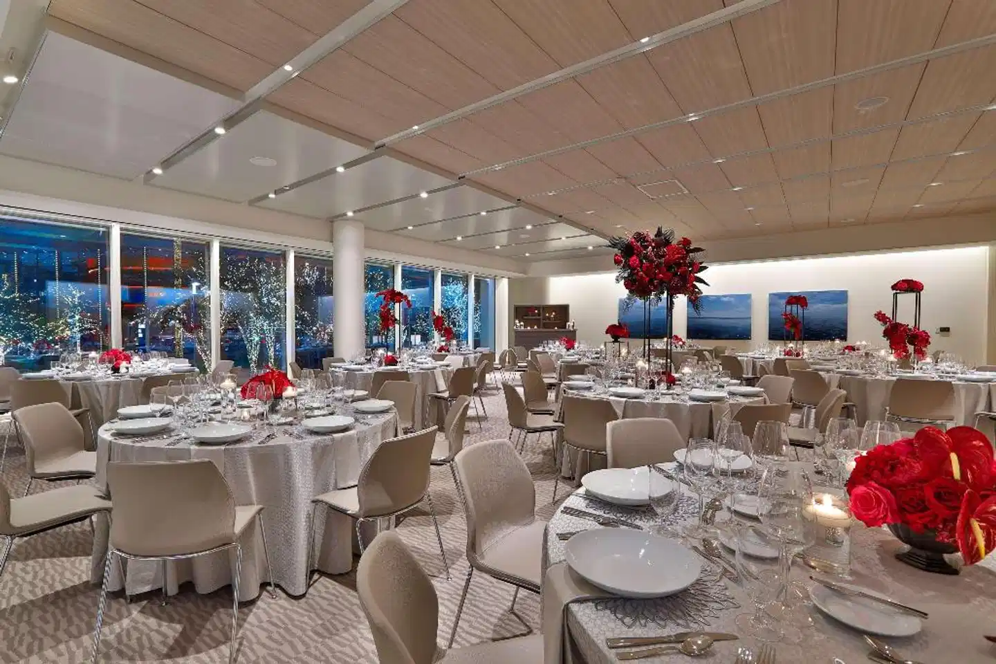 HALL Arts Hotel Restaurant