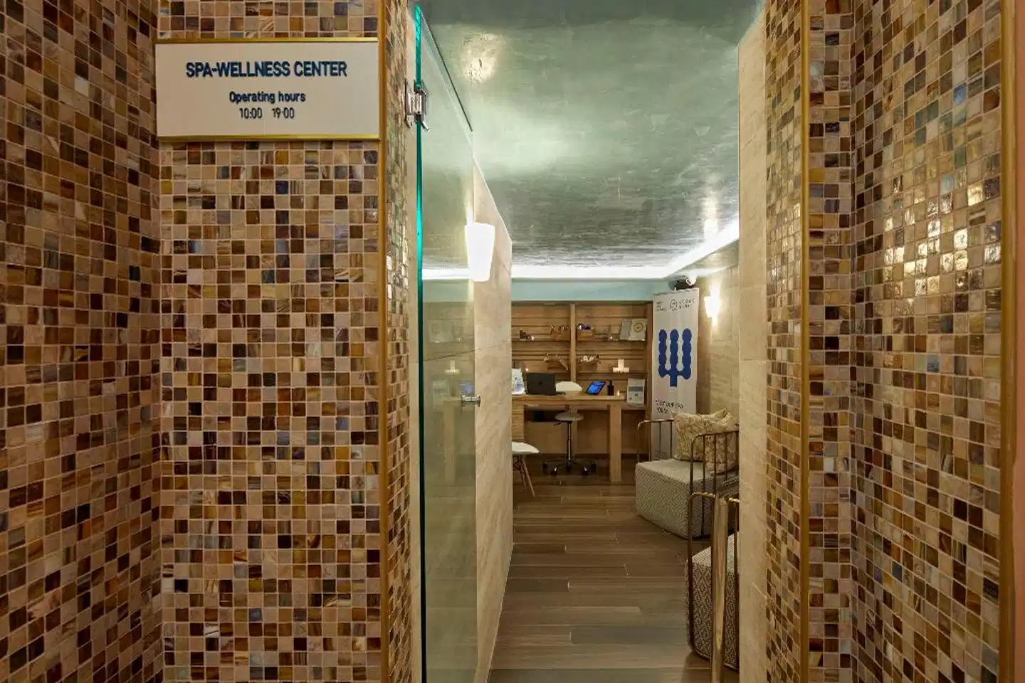 Sea Breeze Beach Resort, Curio Collection by Hilton Lobby