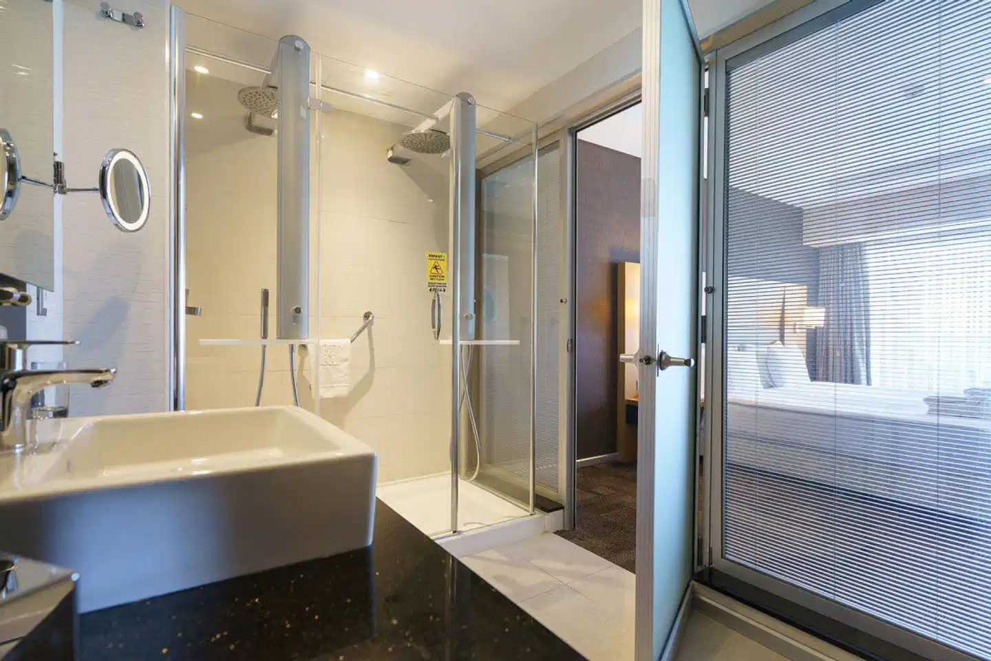 Boyalik Beach Hotel & Spa Badezimmer