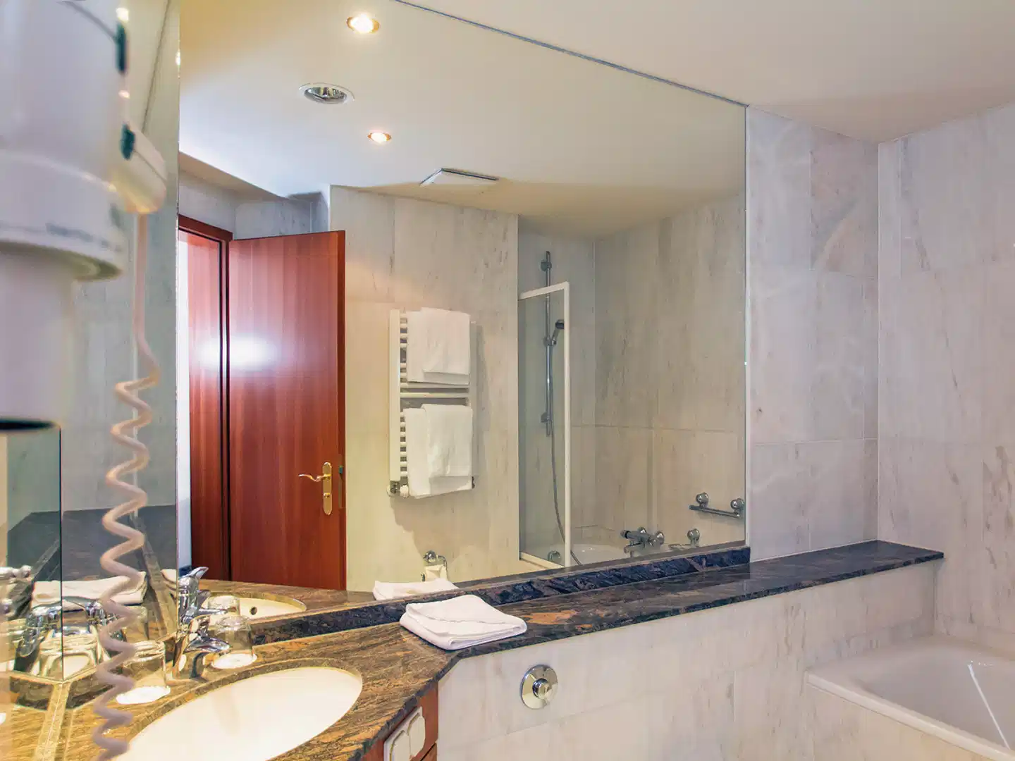 SEETELHOTEL Ostseeresidenz Ahlbeck Badezimmer