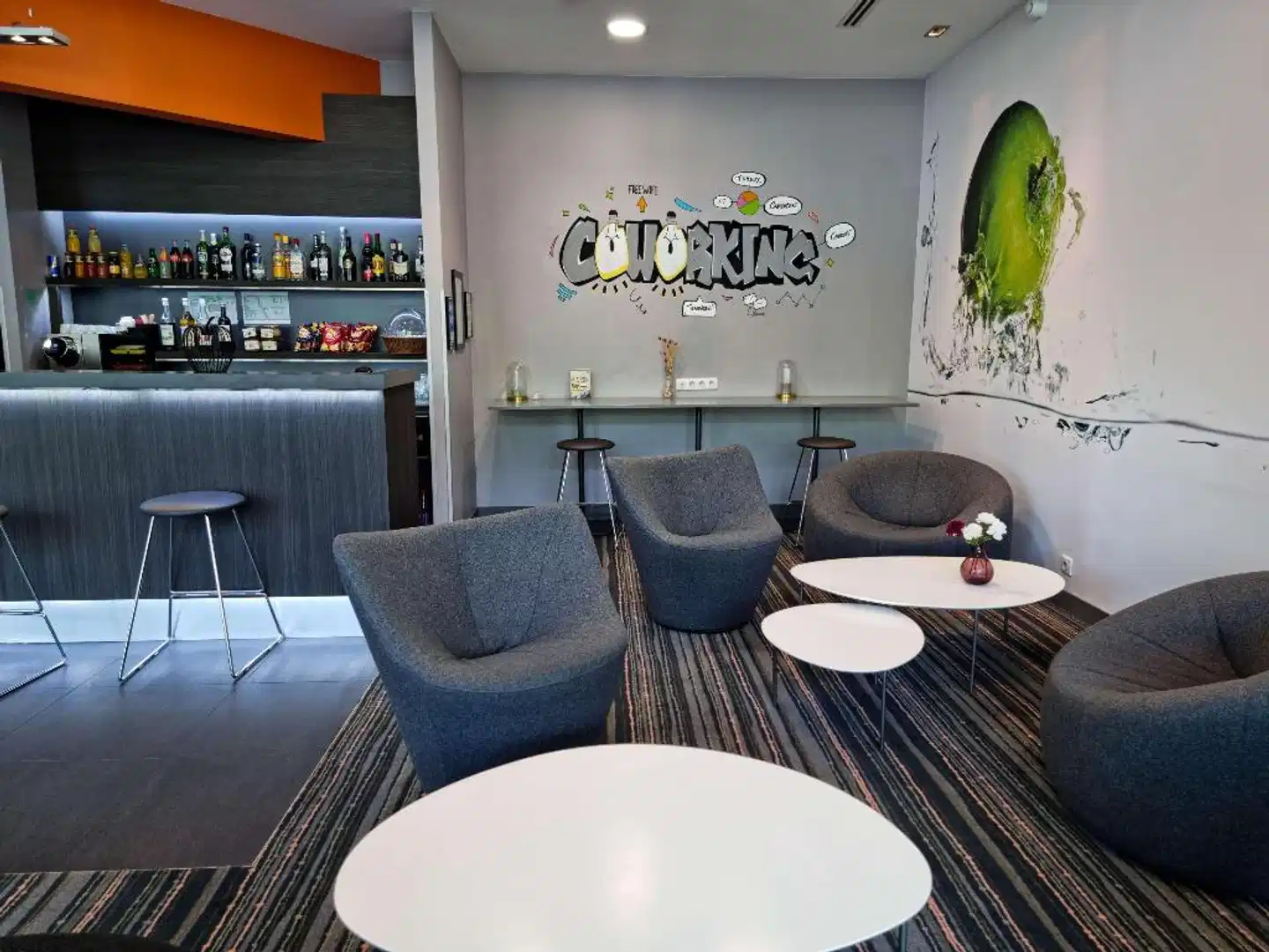 ibis Styles Caen Centre Gare Bar