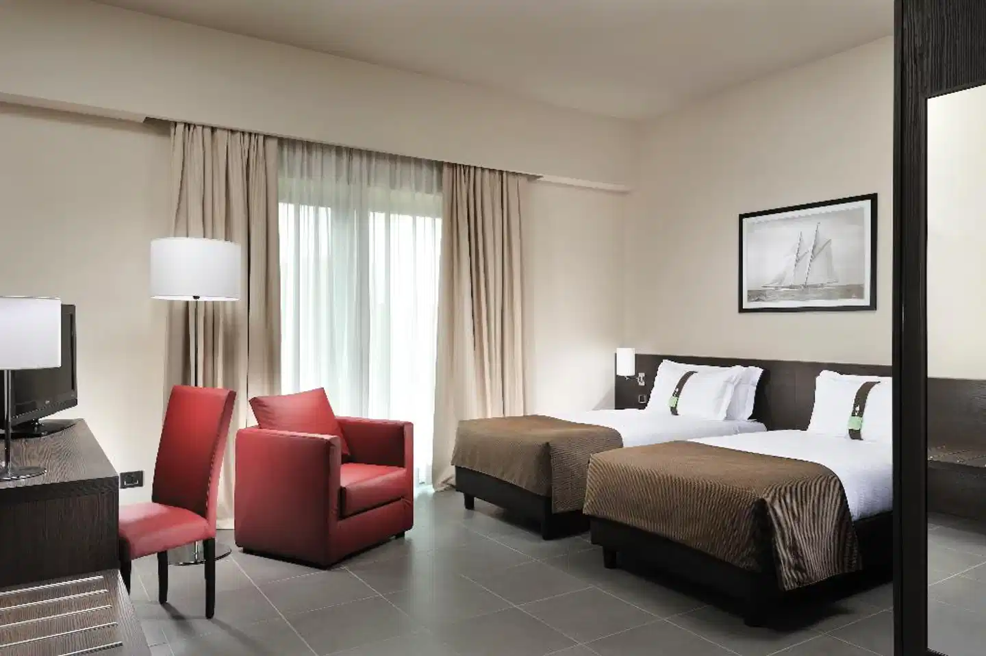 Tulip Inn Naples Airport Wohnbeispiel