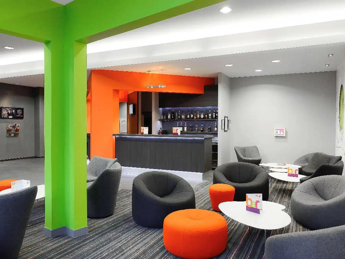ibis Styles Caen Centre Gare Bar