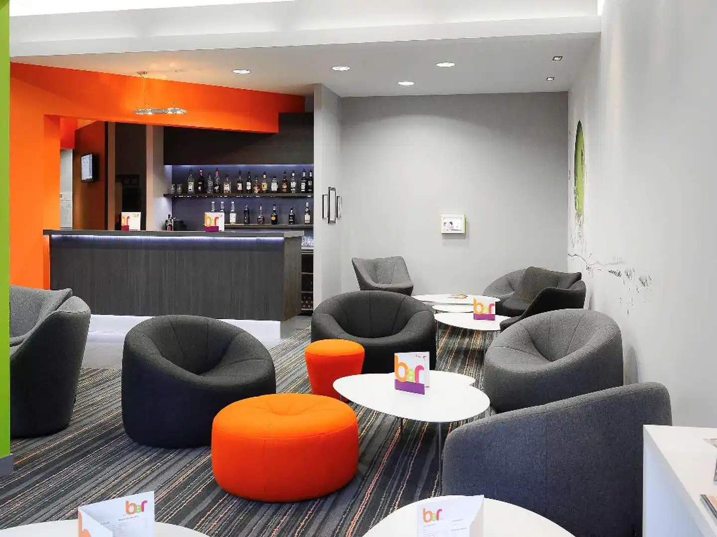 ibis Styles Caen Centre Gare Bar