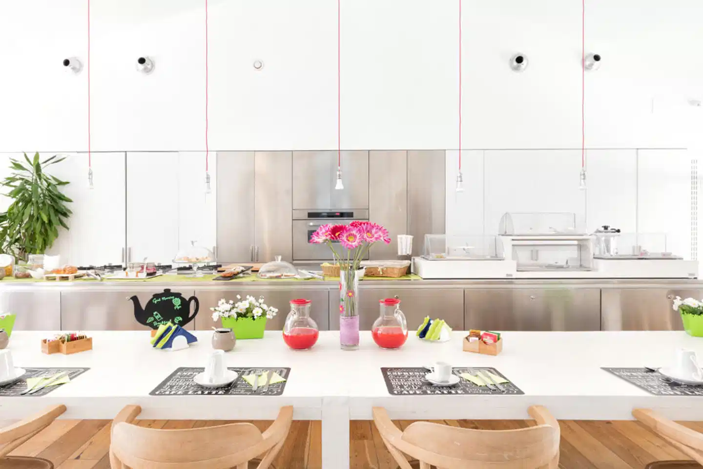 iRooms Forum & Colosseum Restaurant