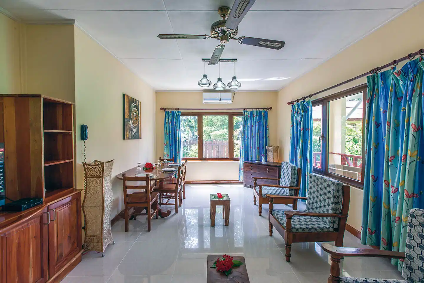 Le Relax Self-Catering Restaurant