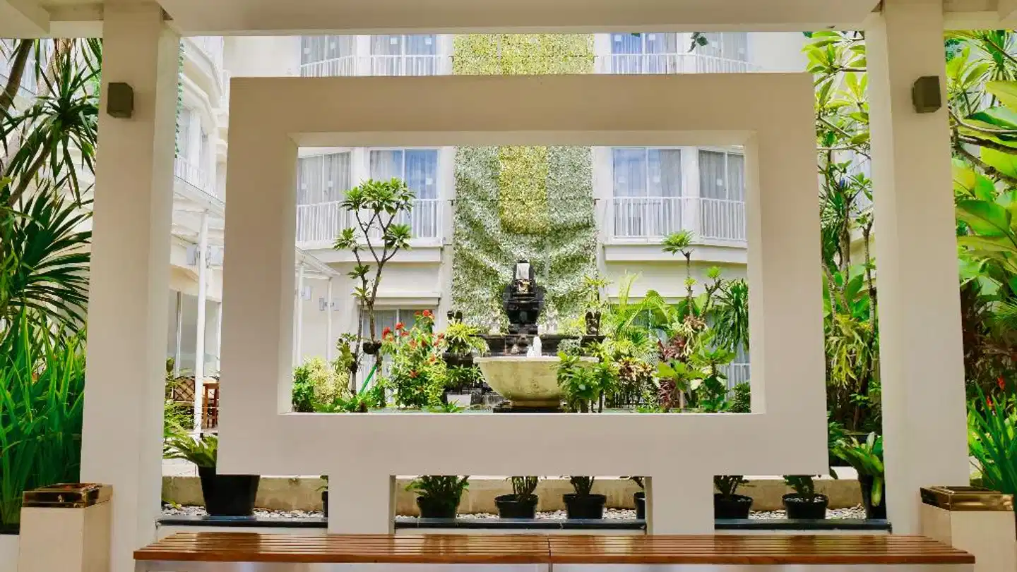 Zia Hotel Kuta Lobby