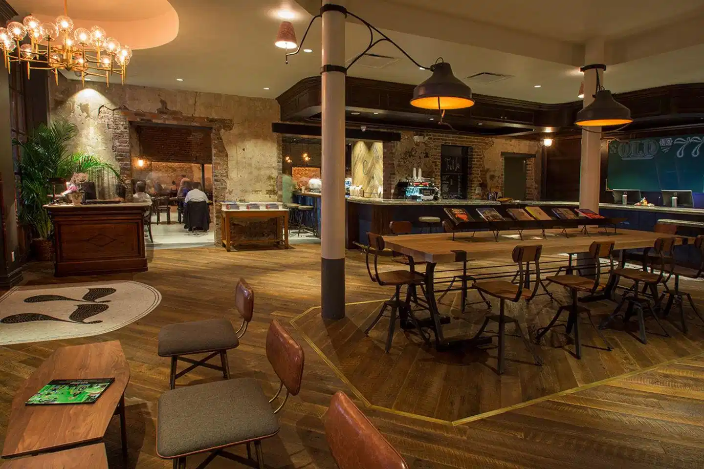 The Old No. 77 Hotel Bar