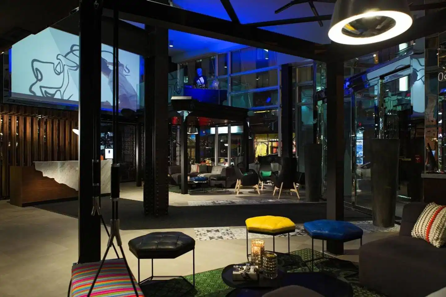 Renaissance Montreal Downtown Hotel Sport und Entertainment