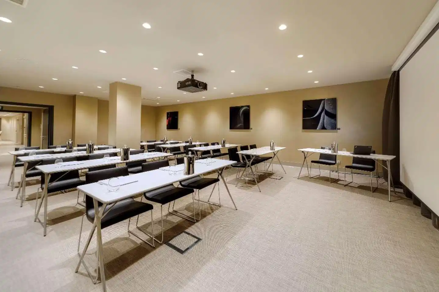 ME Milan Il Duca Konferenz