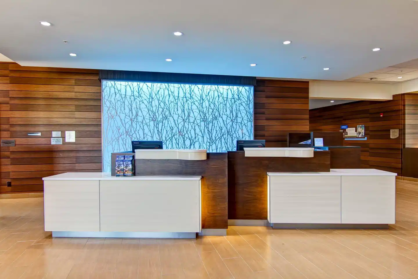 Fairfield Inn & Suites by Marriott Kamloops Lobby