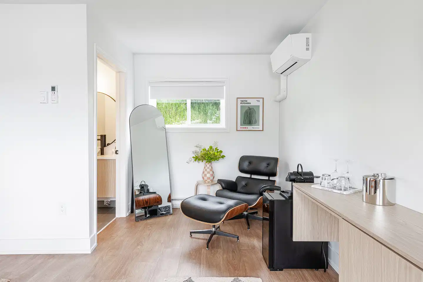 Evangeline Inn & Motel Lobby