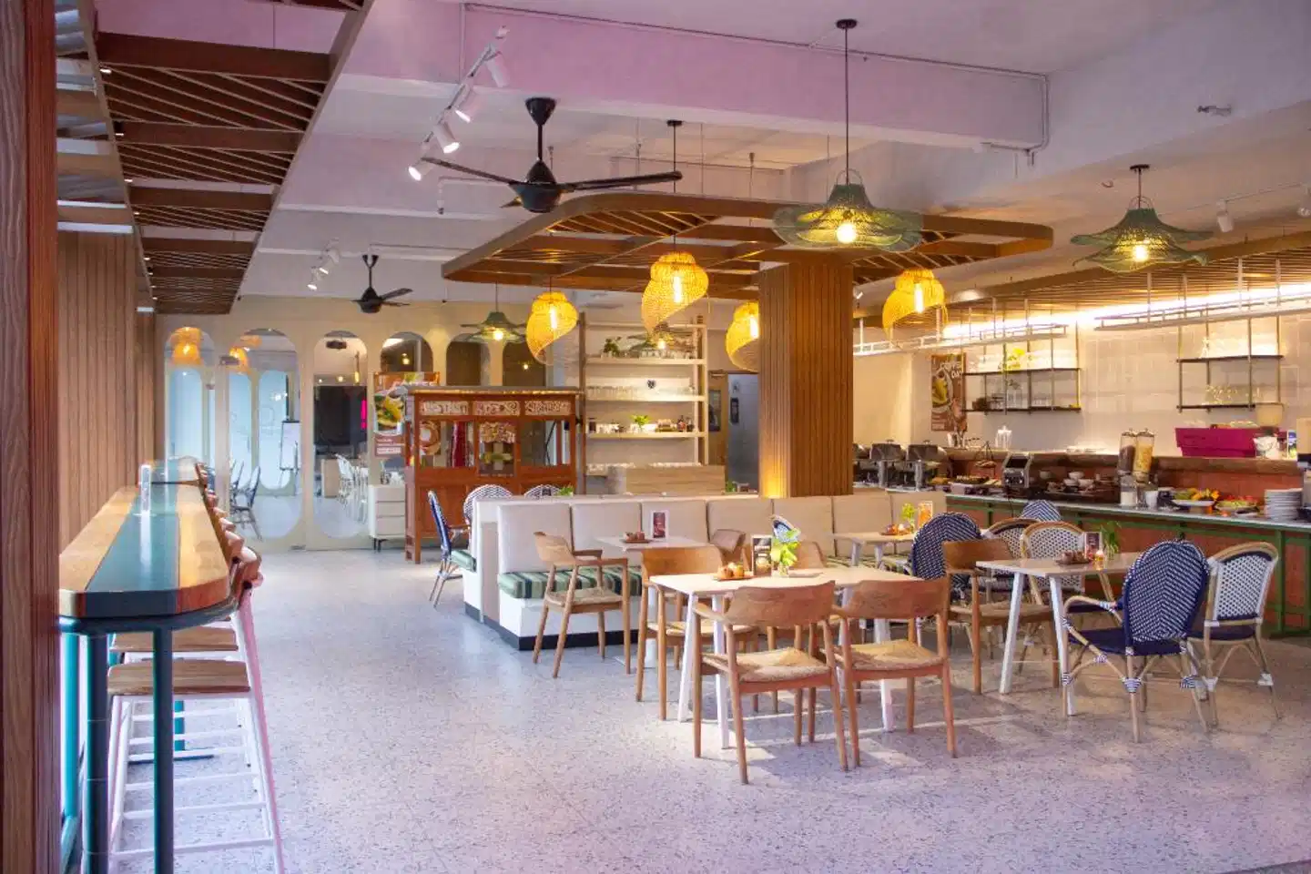 Koa D'Surfer Hotel Bar