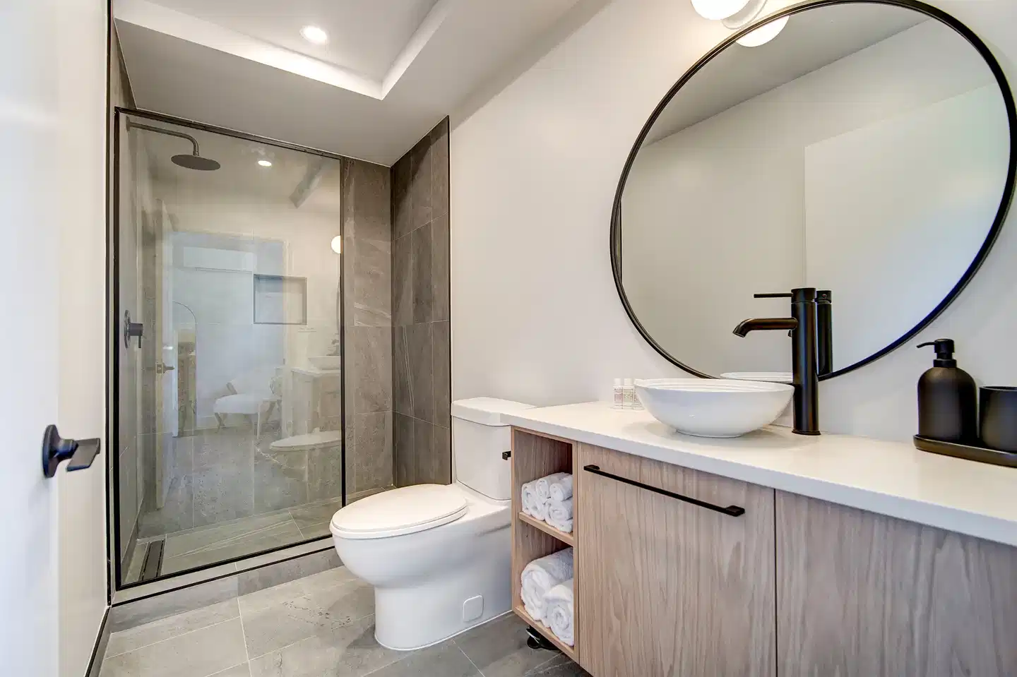 Evangeline Inn & Motel Badezimmer