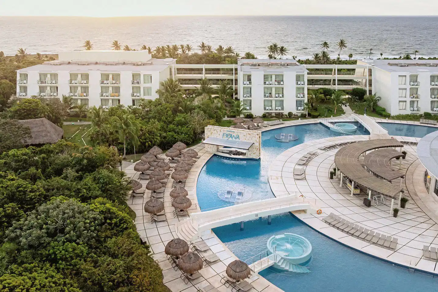 Grand Sirenis Riviera Maya Hotel & Spa Pool