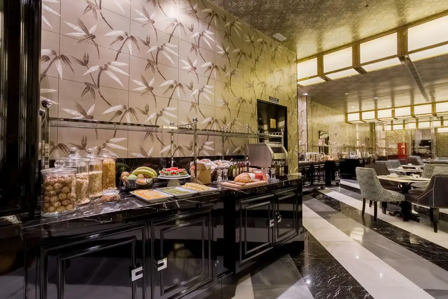 Room Mate Anna Restaurant