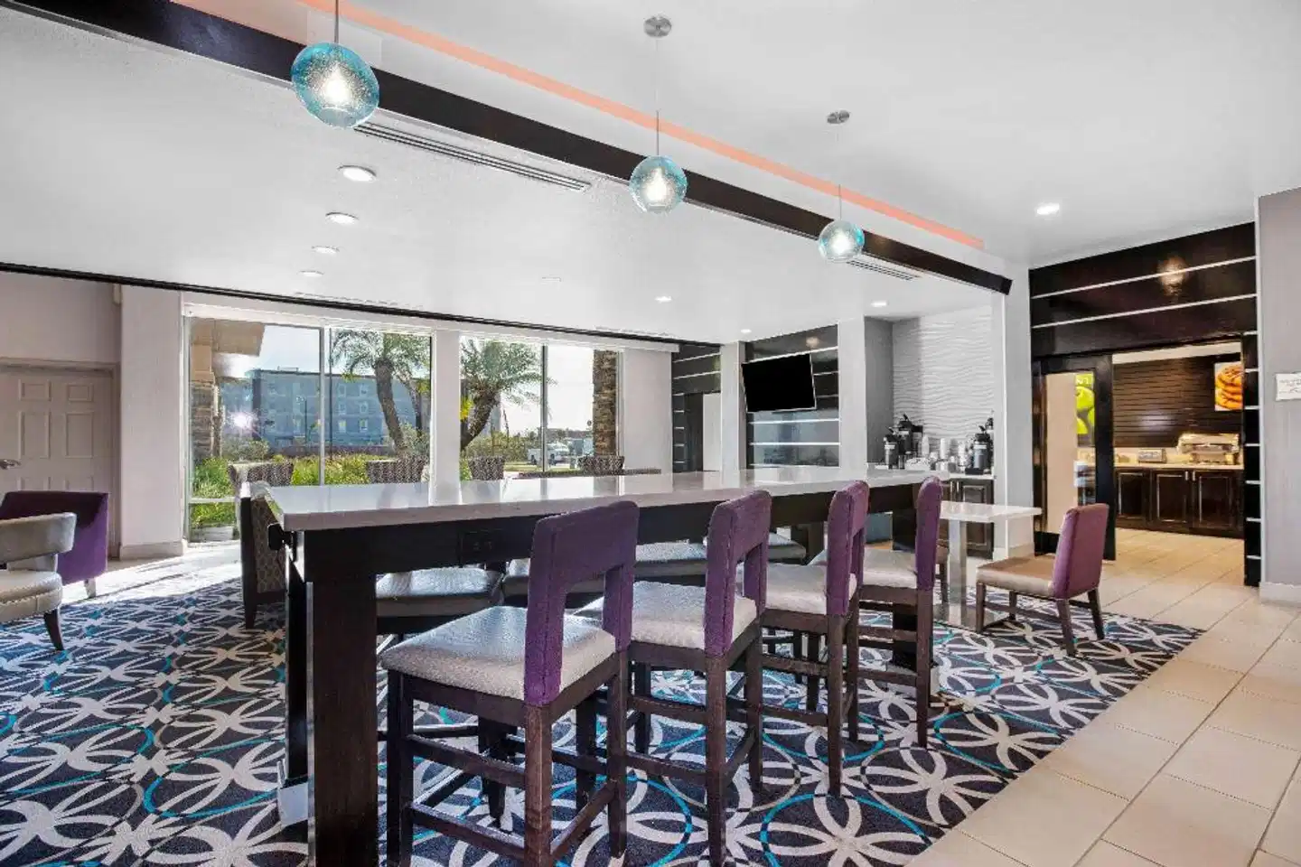 La Quinta Inn & Suites Corpus Christi - Portland Bar