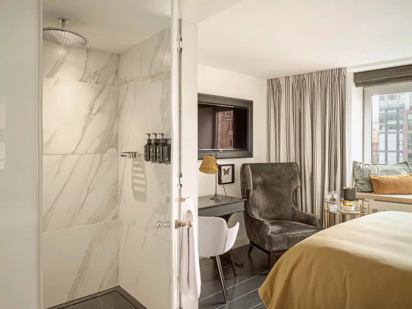 The Nikolai Hotel Hamburg - Leonardo Limited Edition Wohnbeispiel