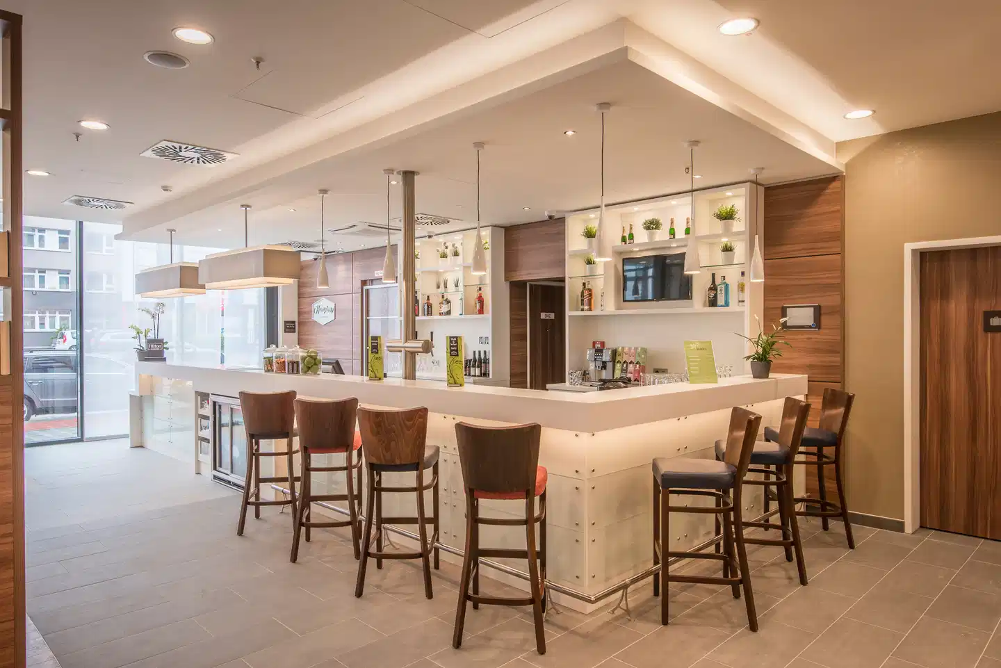 Hampton by Hilton Hamburg City Centre Bar