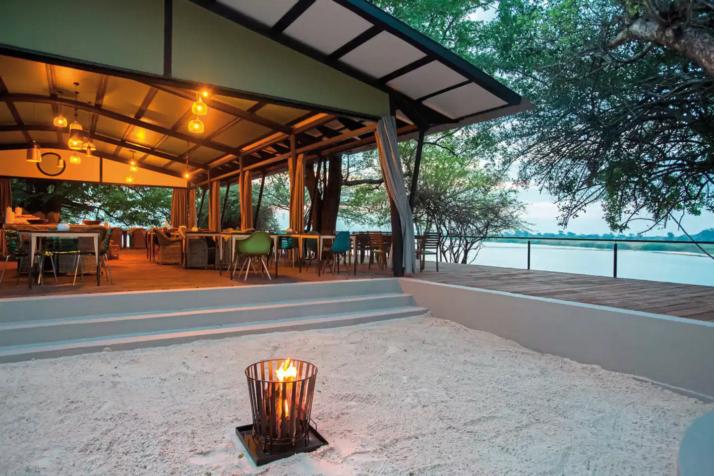 Zambezi Mubala Lodge Terrasse