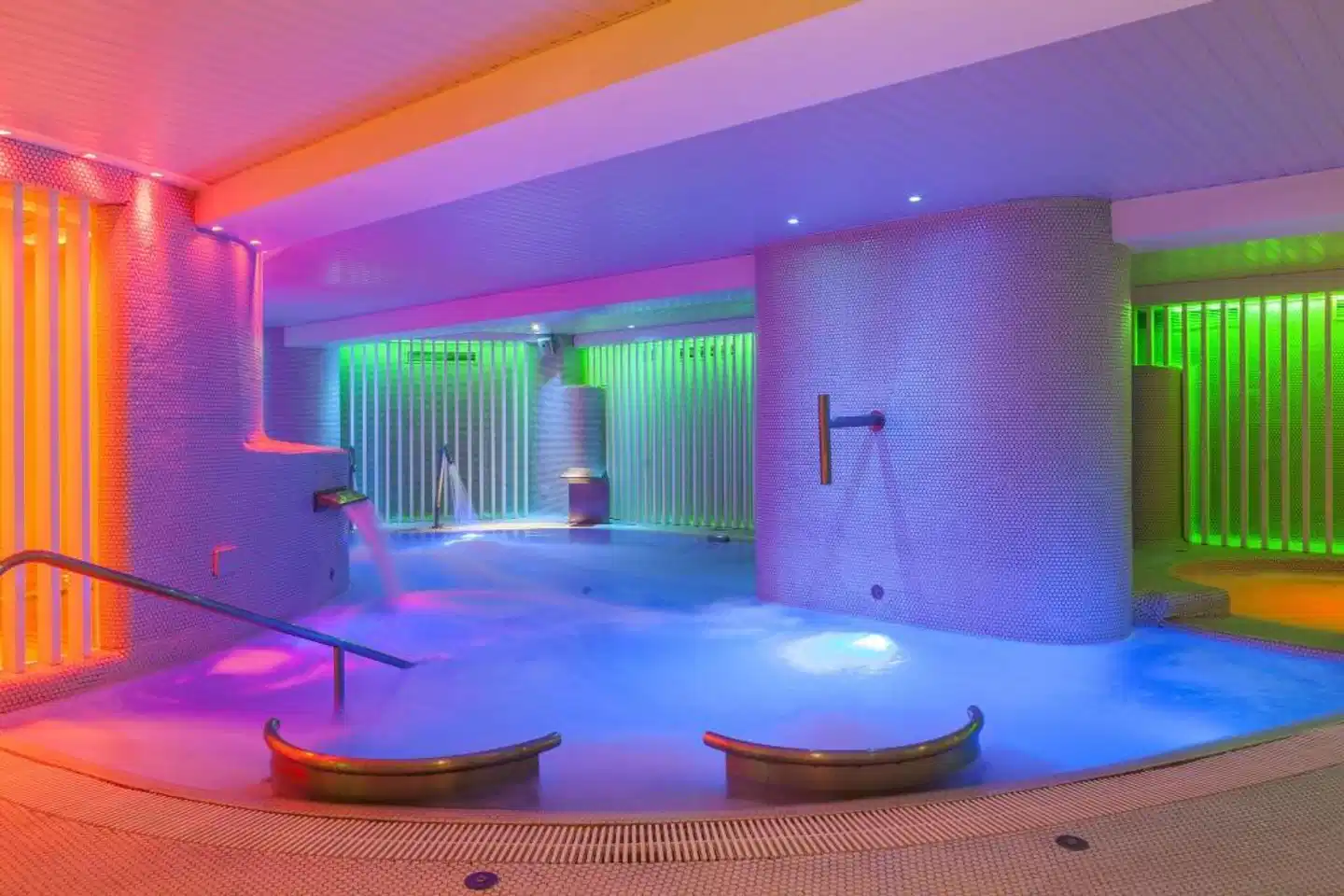 Ambassador Playa II Wellness