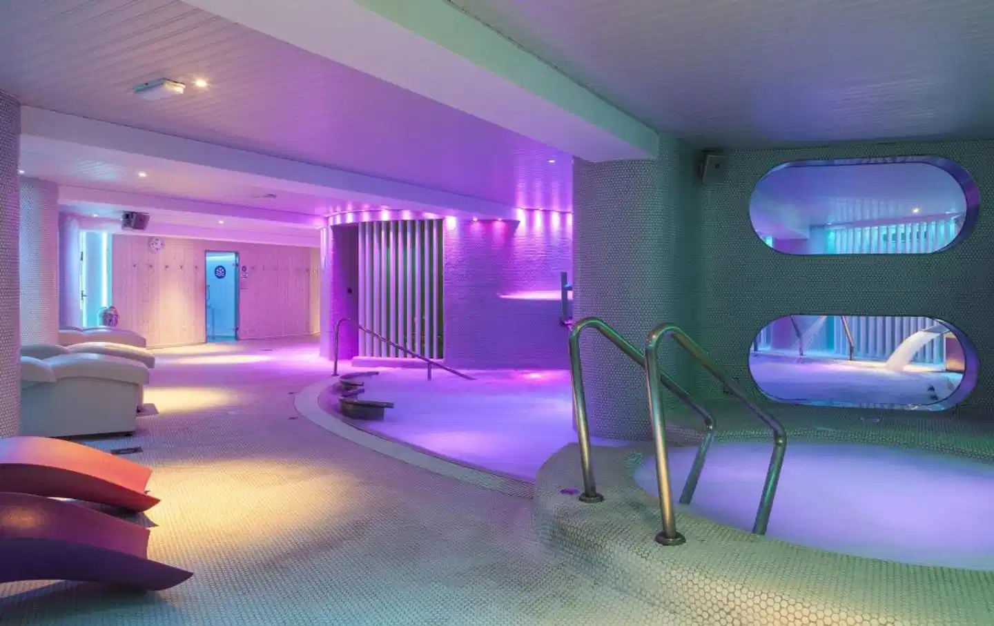 Ambassador Playa II Wellness