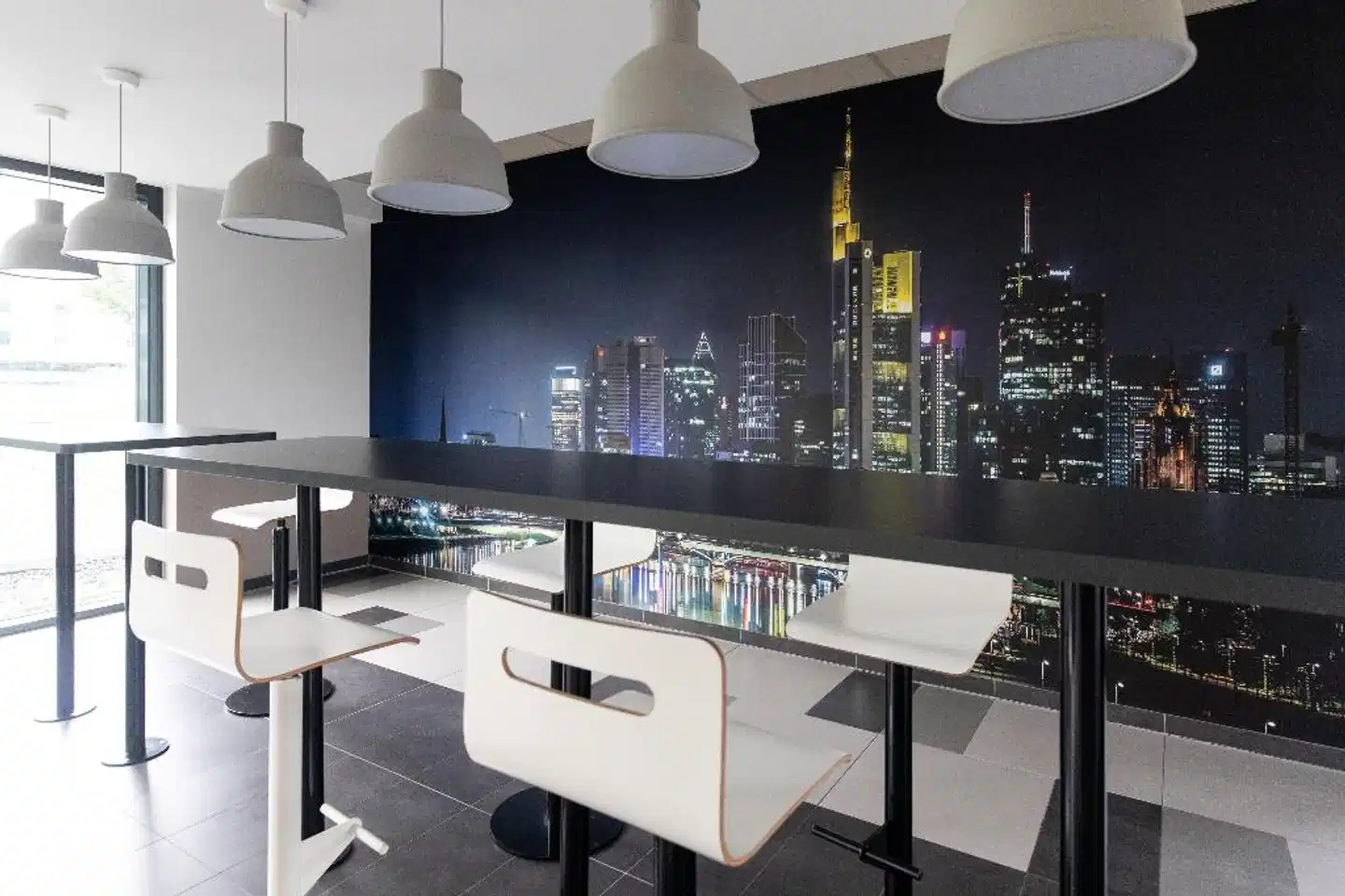 B&B Hotel Frankfurt-Airport Bar