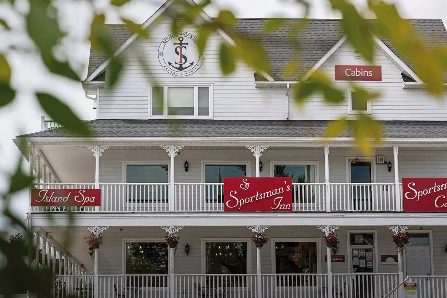 Sportsman's Inn Resort & Marina Bar