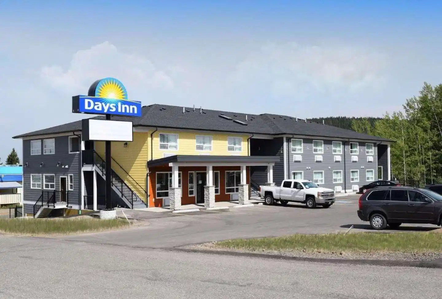 Days Inn by Wyndham 100 Mile House Aussenansicht