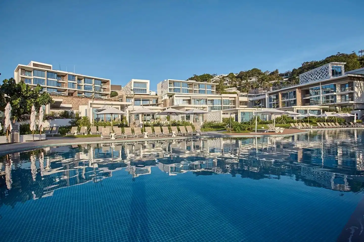 Crimson Resort & Spa Boracay Pool