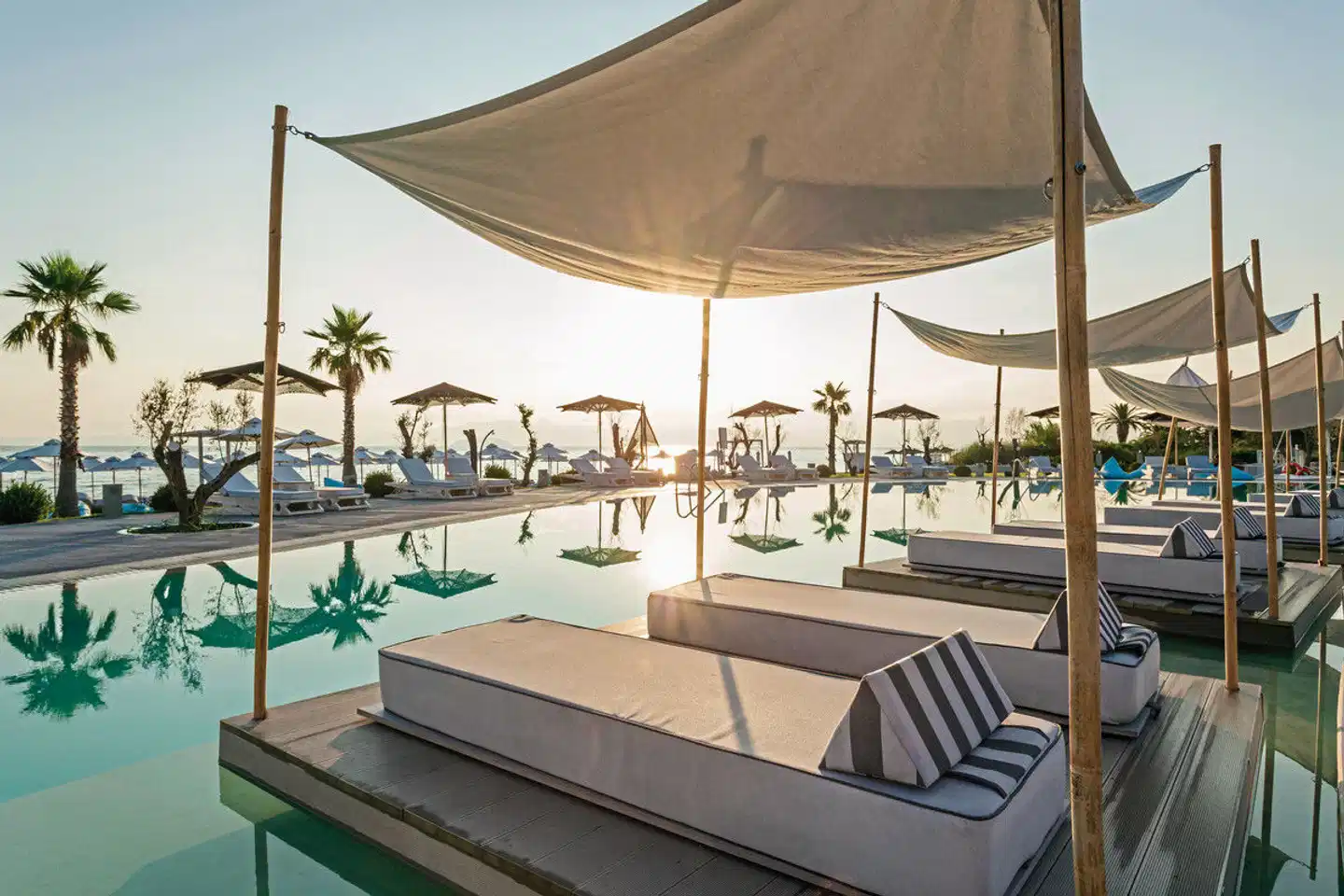 Blue Carpet Luxury Suites Terrasse