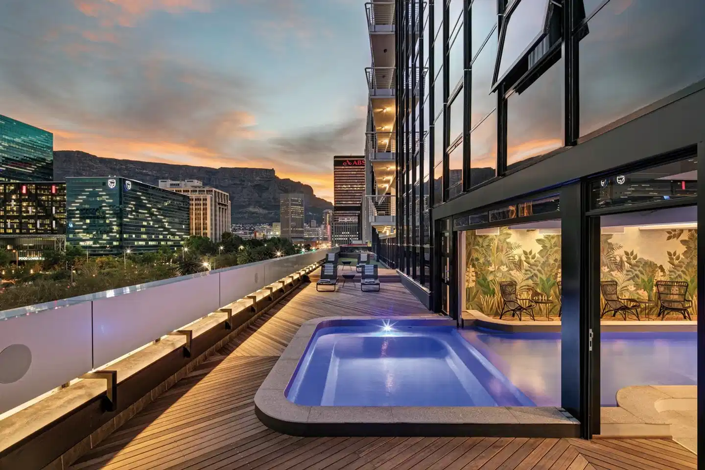 The Onyx Apartment Hotel Pool