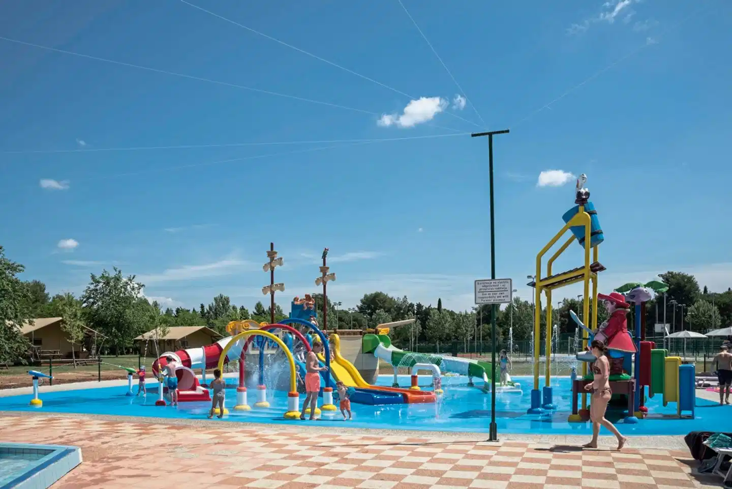 Bi Village Mobile Homes (by Happy Camp) Sport und Entertainment