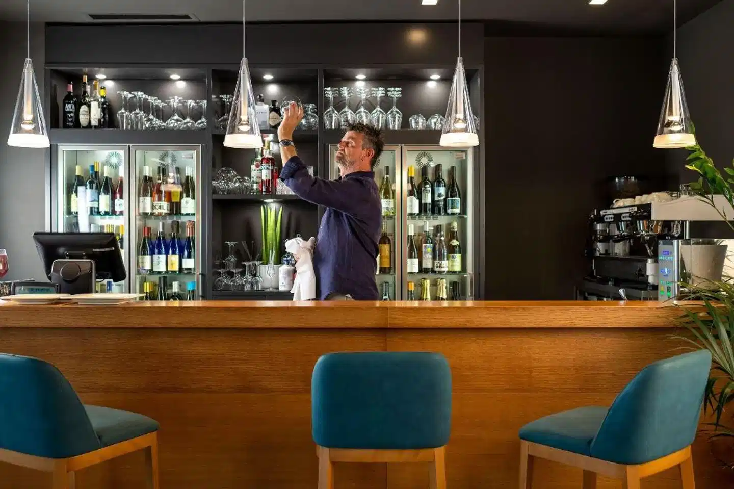 Palace Lido Hotel & Suites Bar