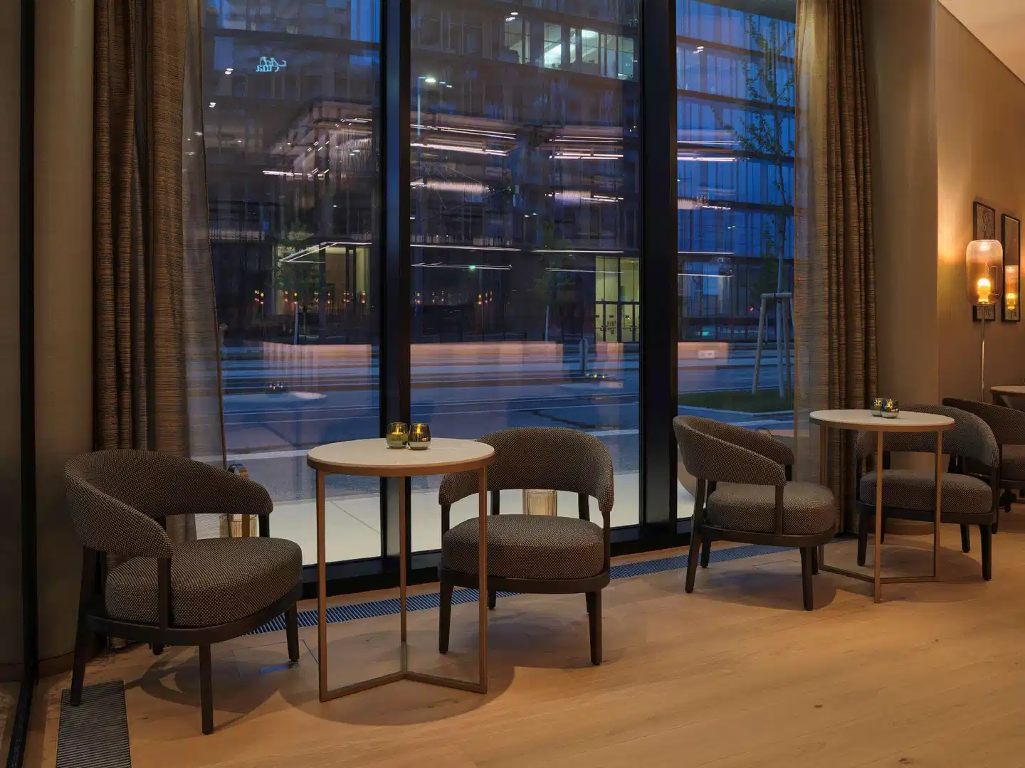 Adina Apartment Hotel Vienna Belvedere Lobby