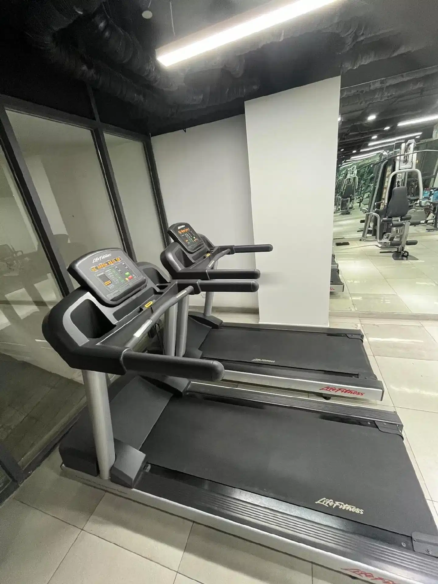 Melina Turtle Lake Saigon Center Sport und Entertainment