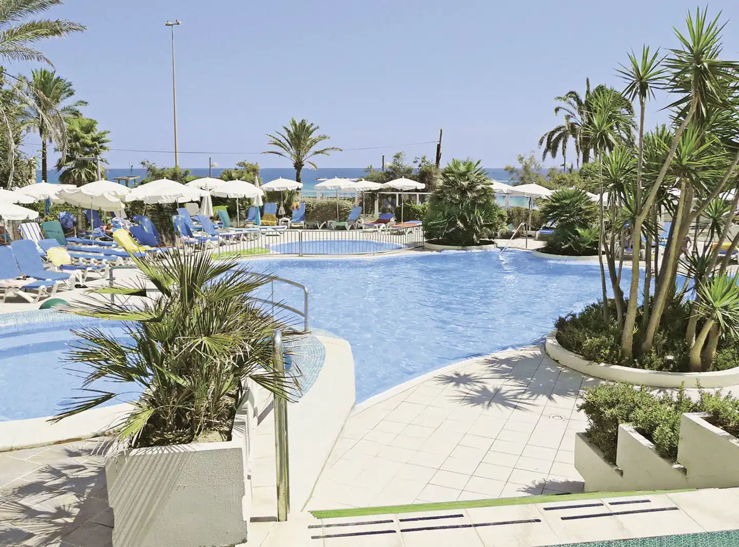 Sabina Hotel & Suites Pool