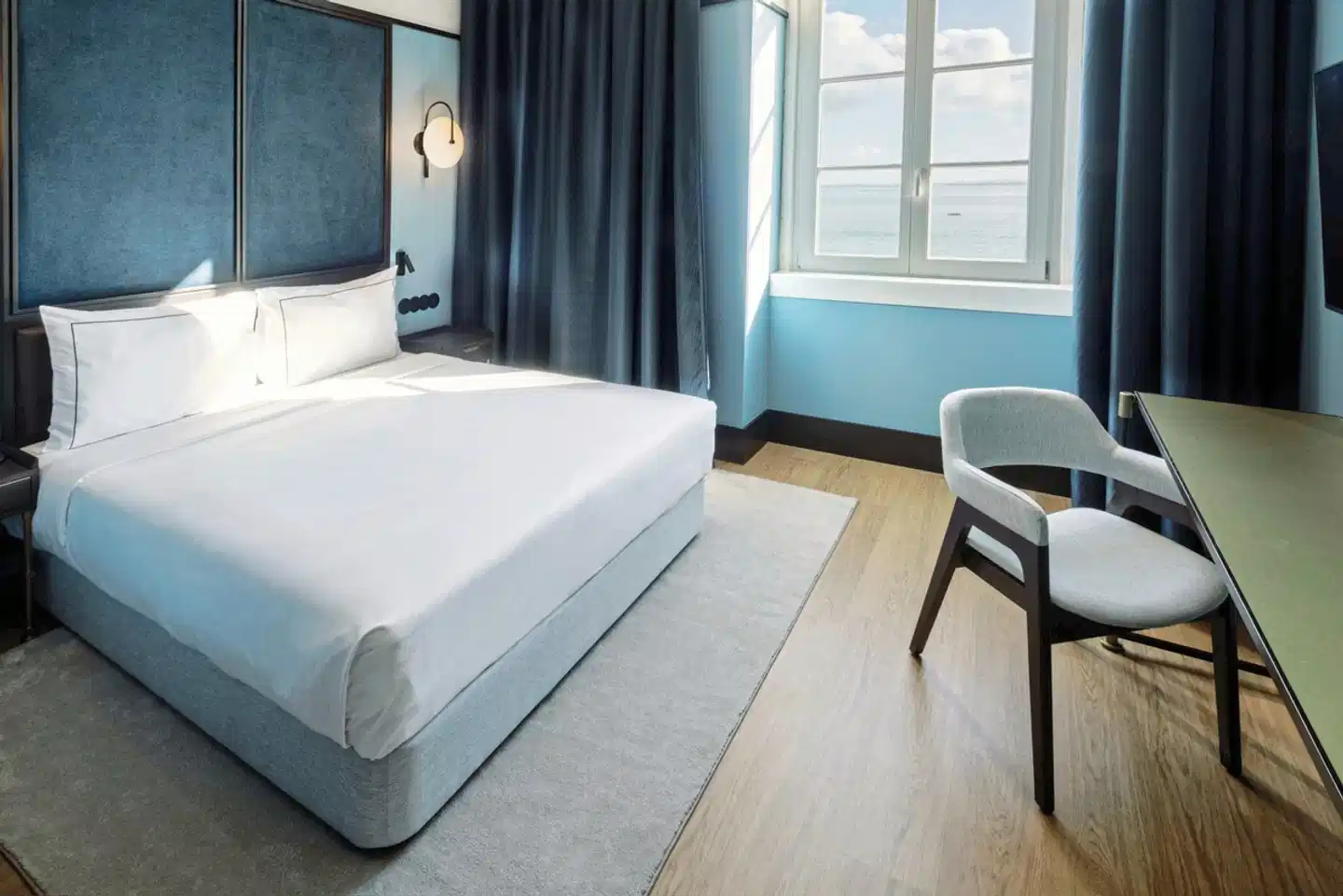 The Editory Riverside Santa Apolonia Wohnbeispiel