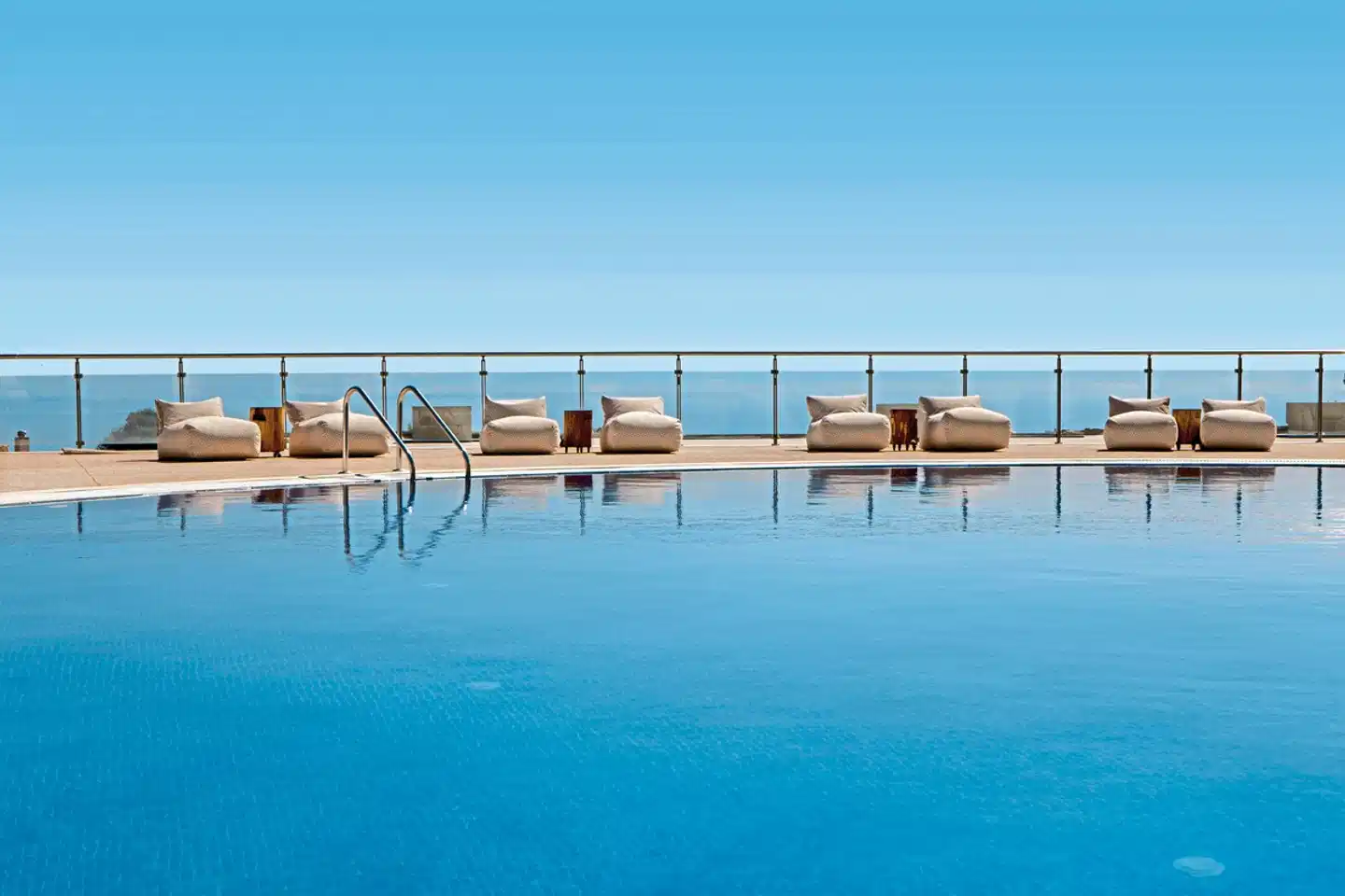 Ajul Luxury Hotel & Spa Resort Pool