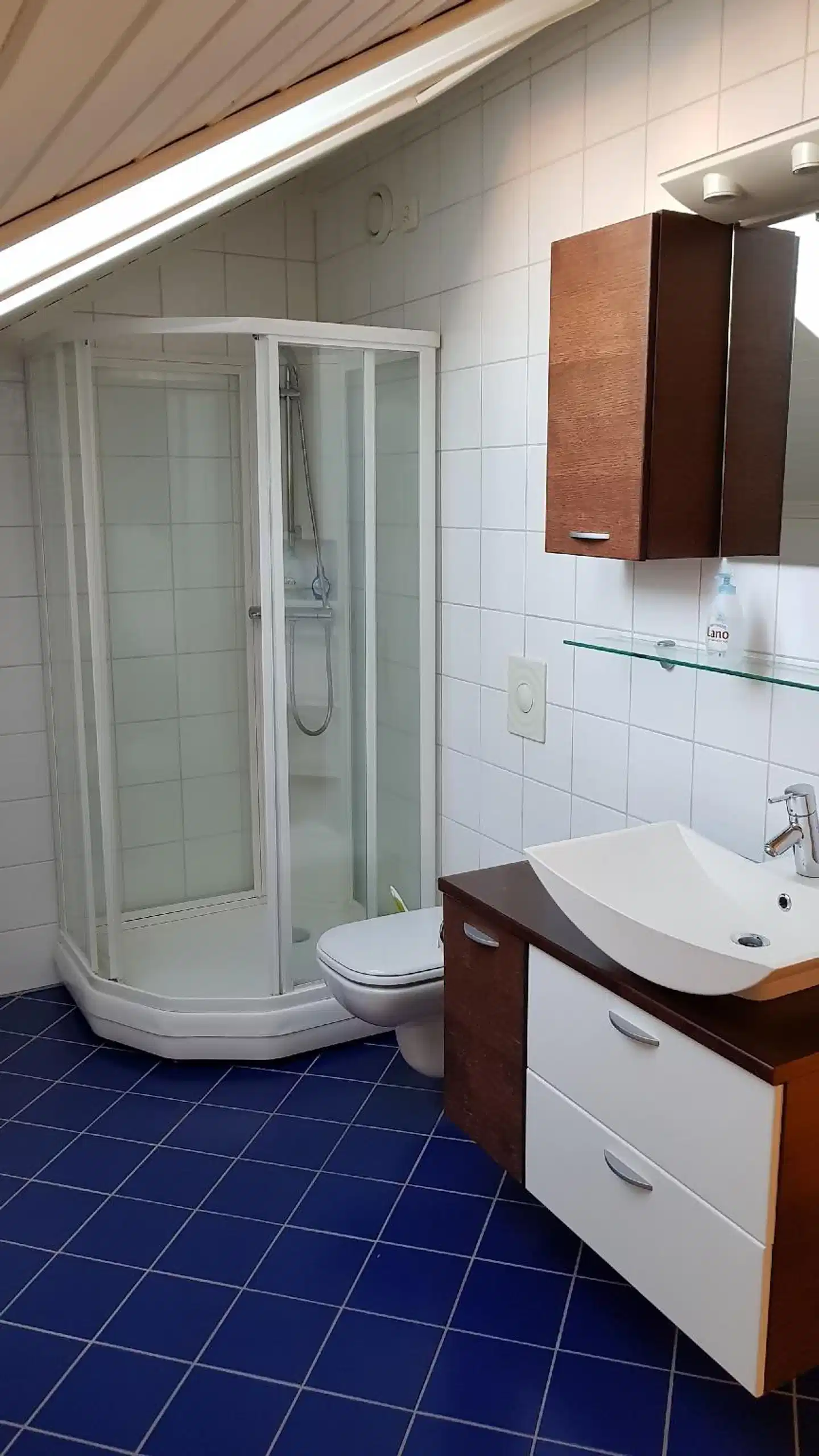 Rorbuanlegget Svolvær Havn Badezimmer