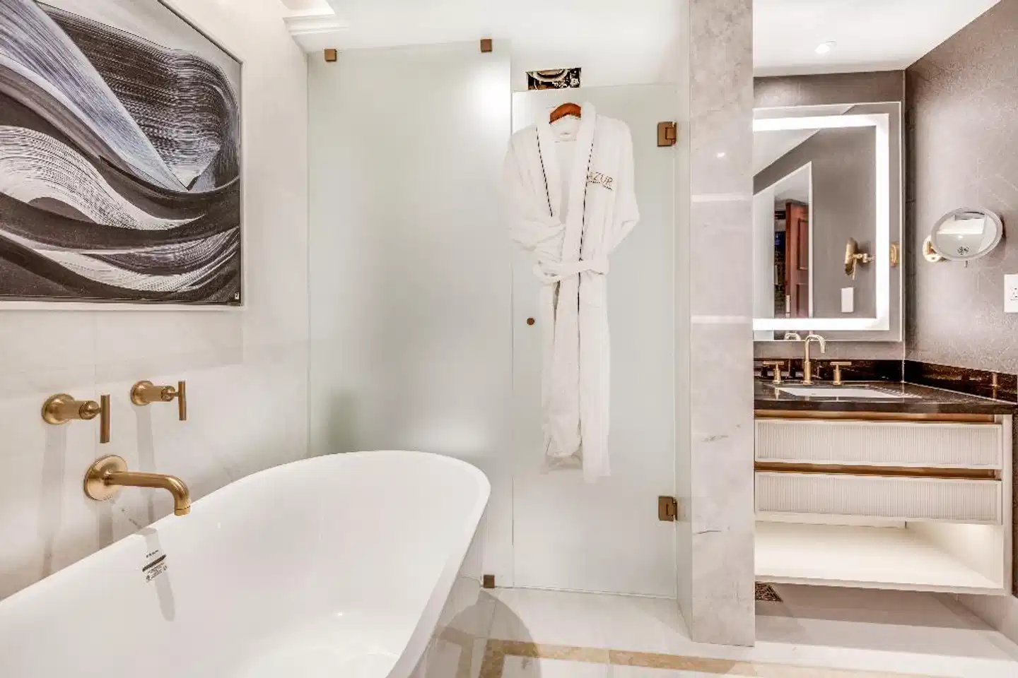 Azur Legacy Collection Hotel Badezimmer