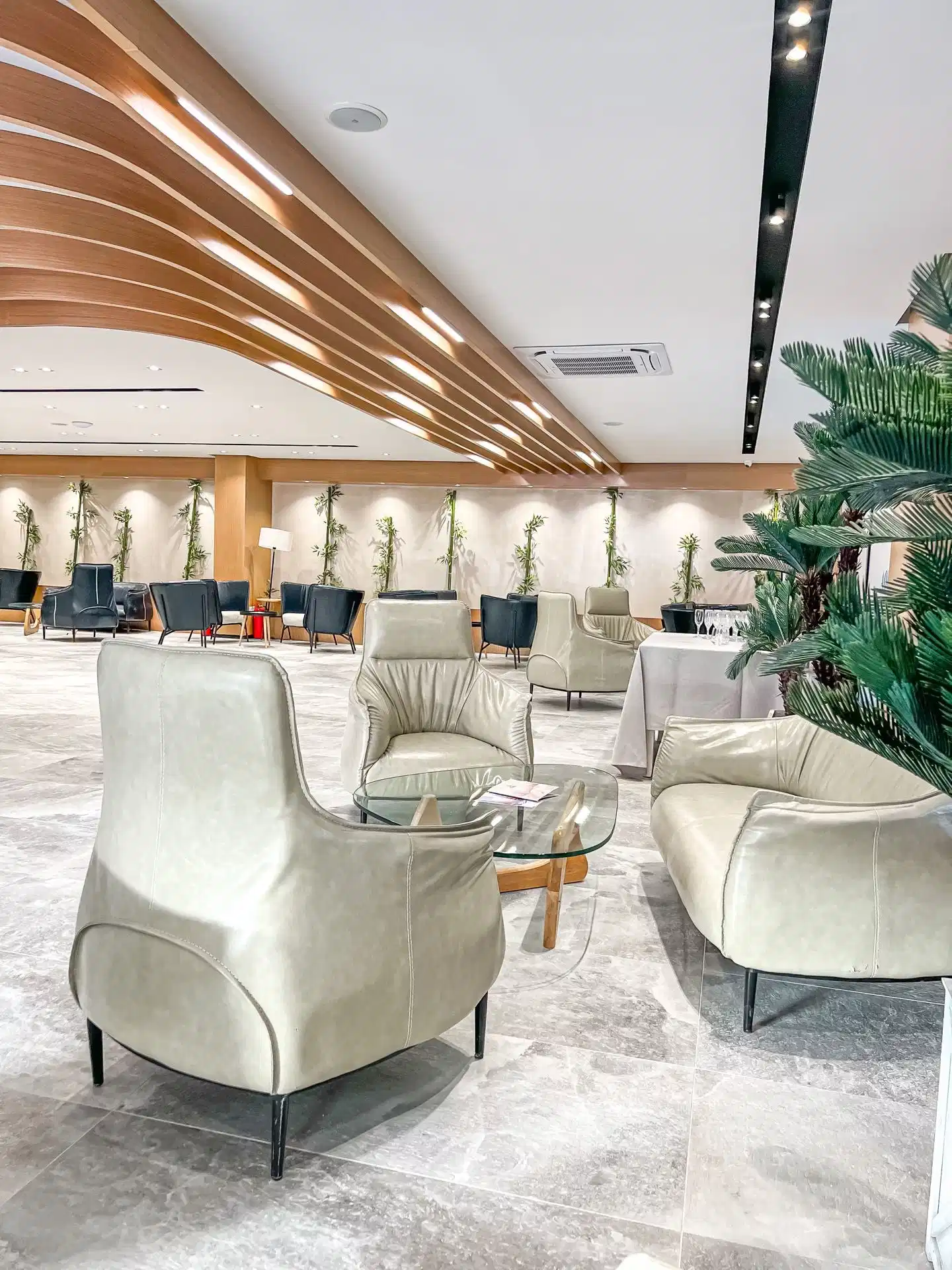 Fafa Aqua Blue Hotel Lobby