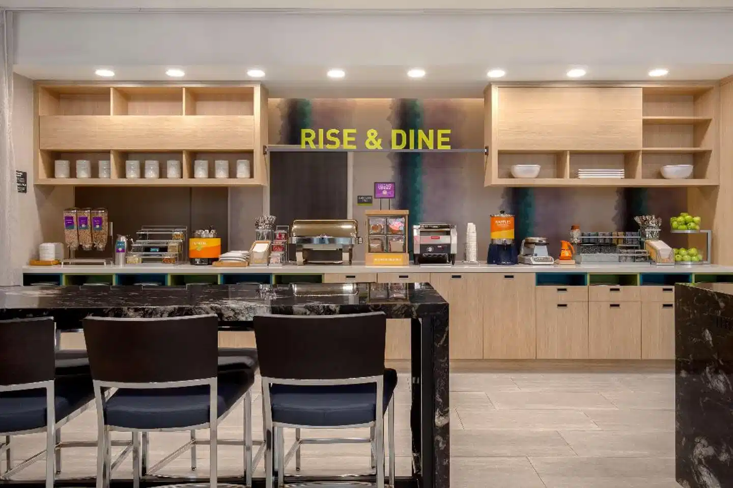 Home2 Suites By Hilton Thunder Bay Bar