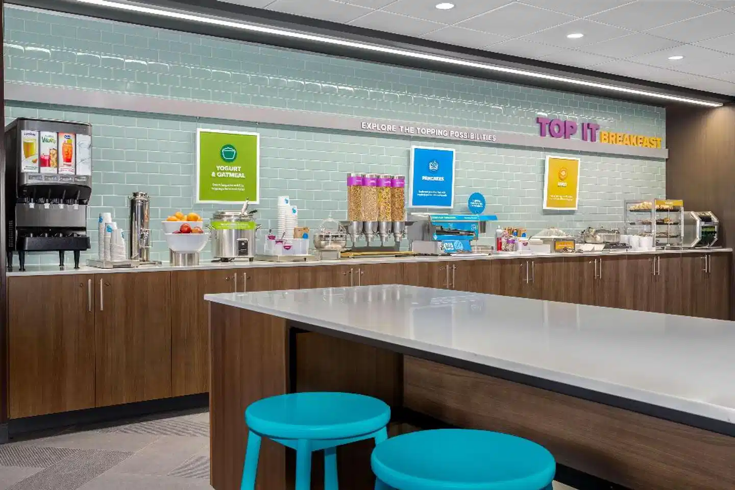 Tru By Hilton Bracebridge, ON Bar