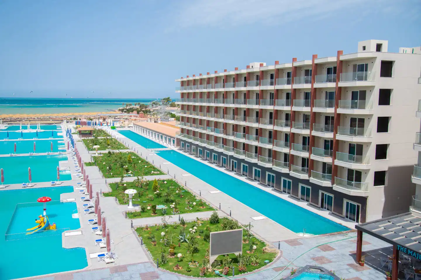 Rewaya Majestic Resort Pool