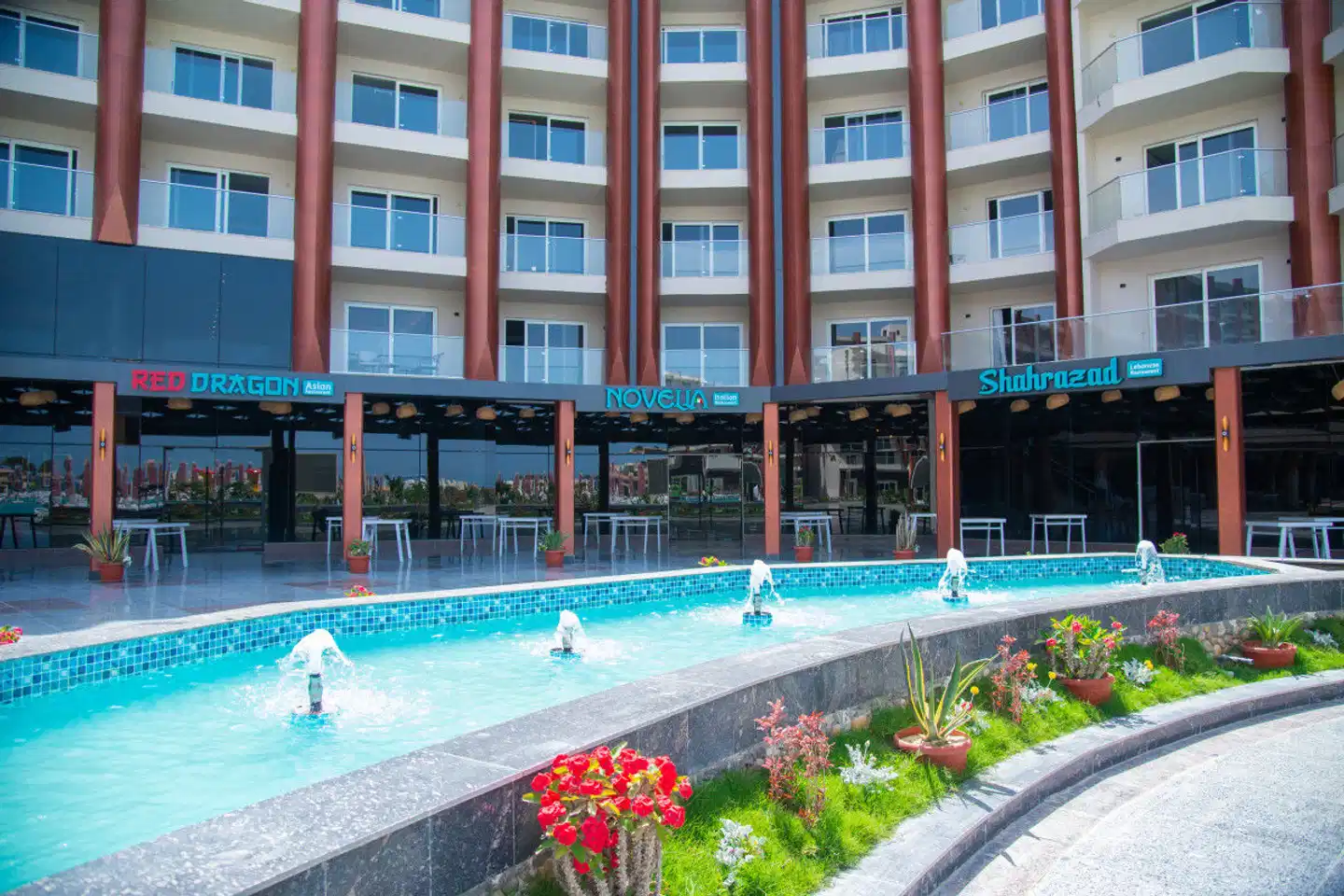 Rewaya Majestic Resort Pool