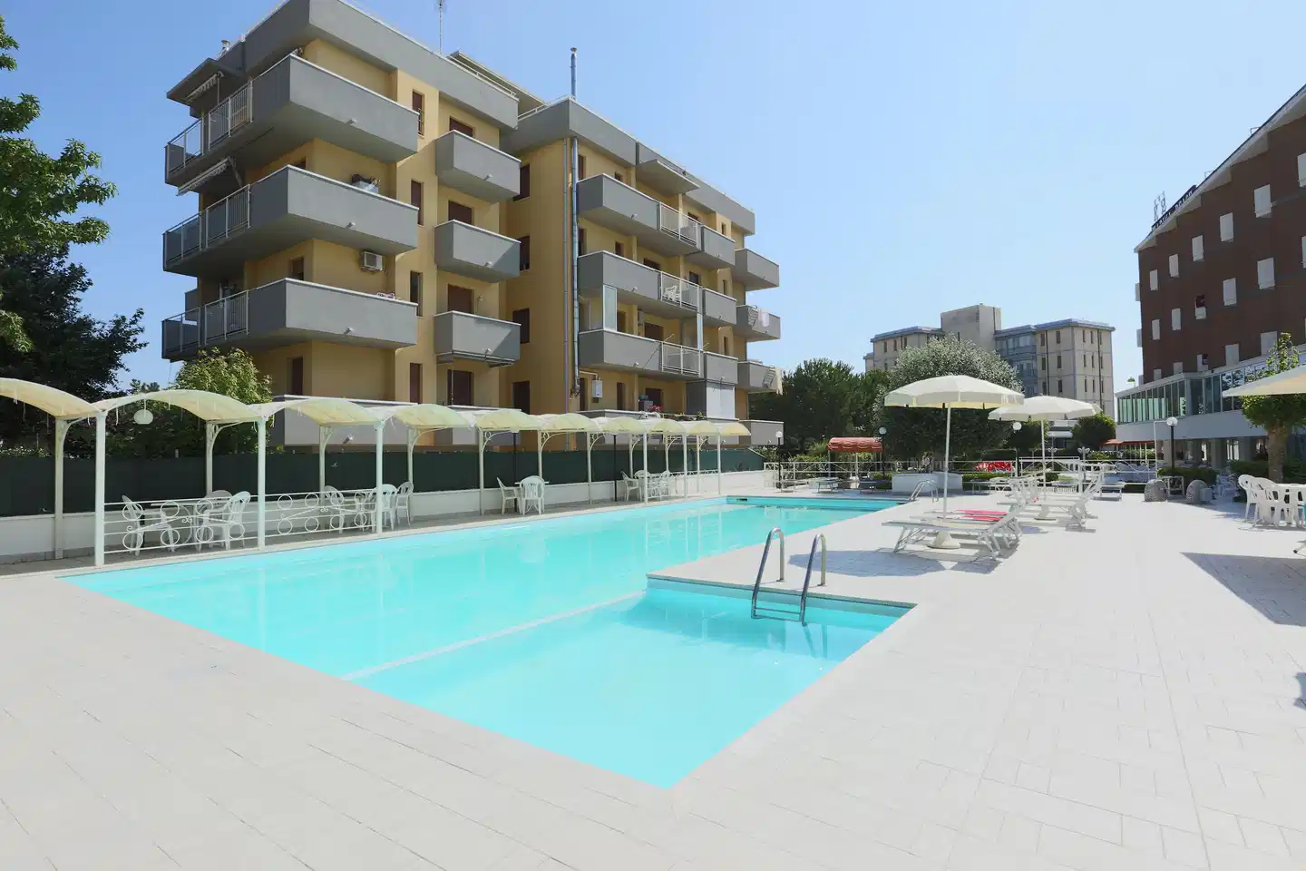 Family Hotel Marina Beach Pool