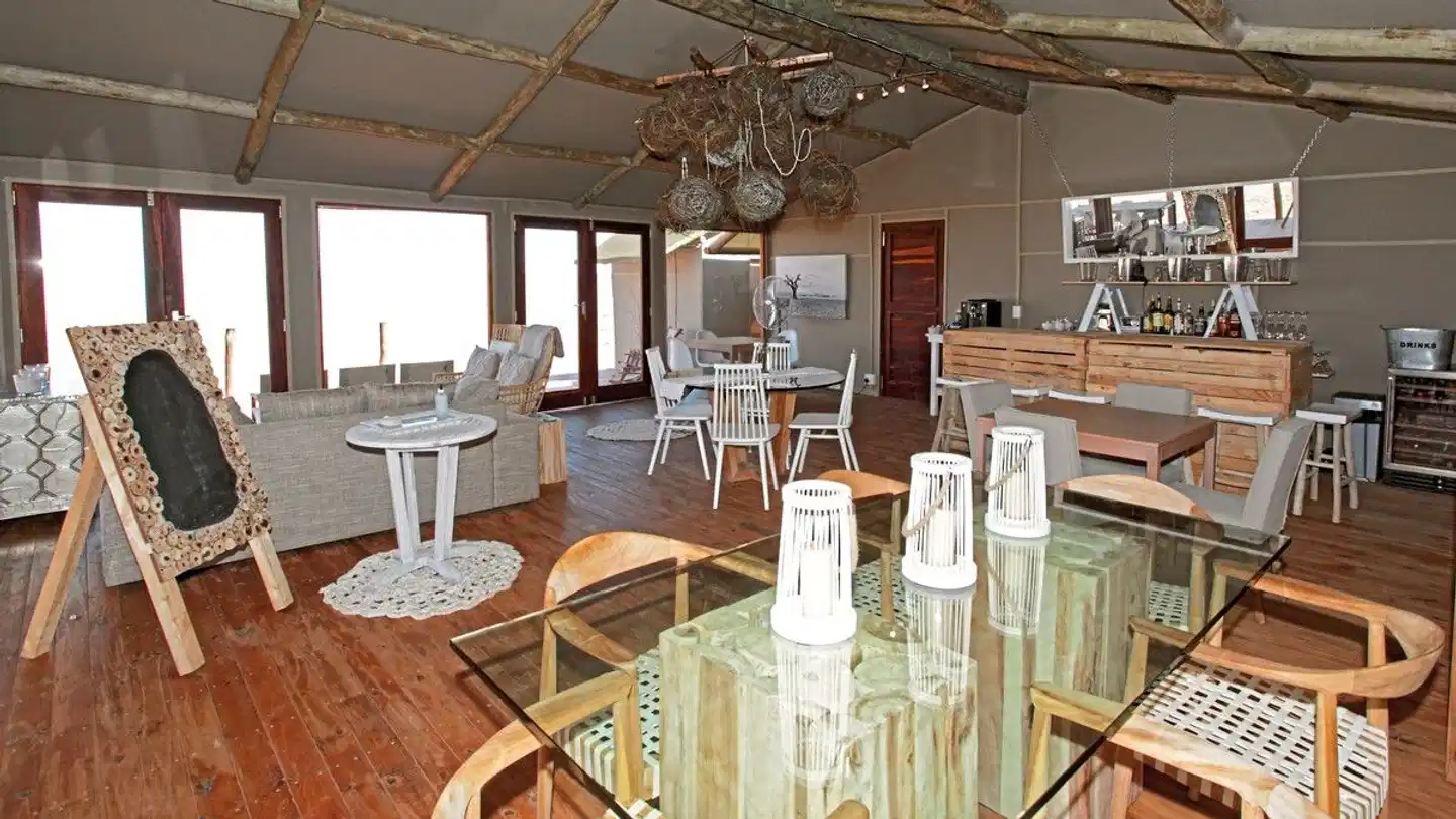 Kanaan N/aan ku se Desert Retreat Restaurant