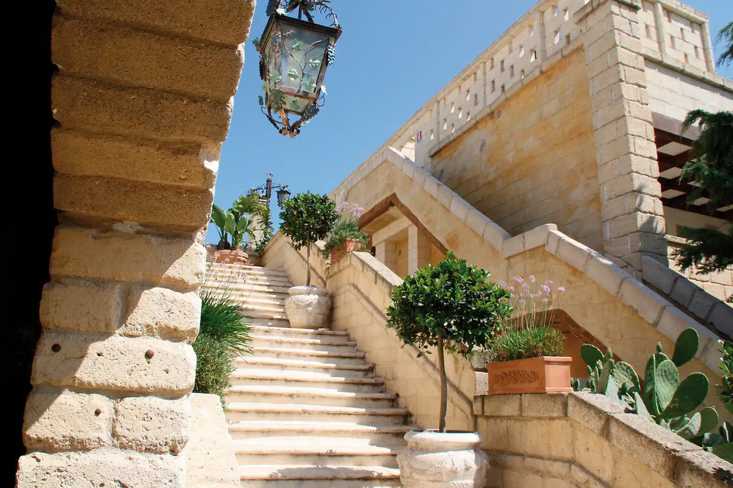 UNA Hotel Regina Bari Aussenansicht