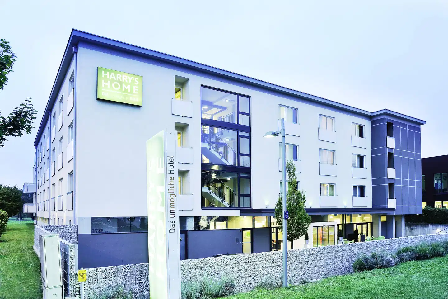 harry's home Linz Urfahr Aussenansicht